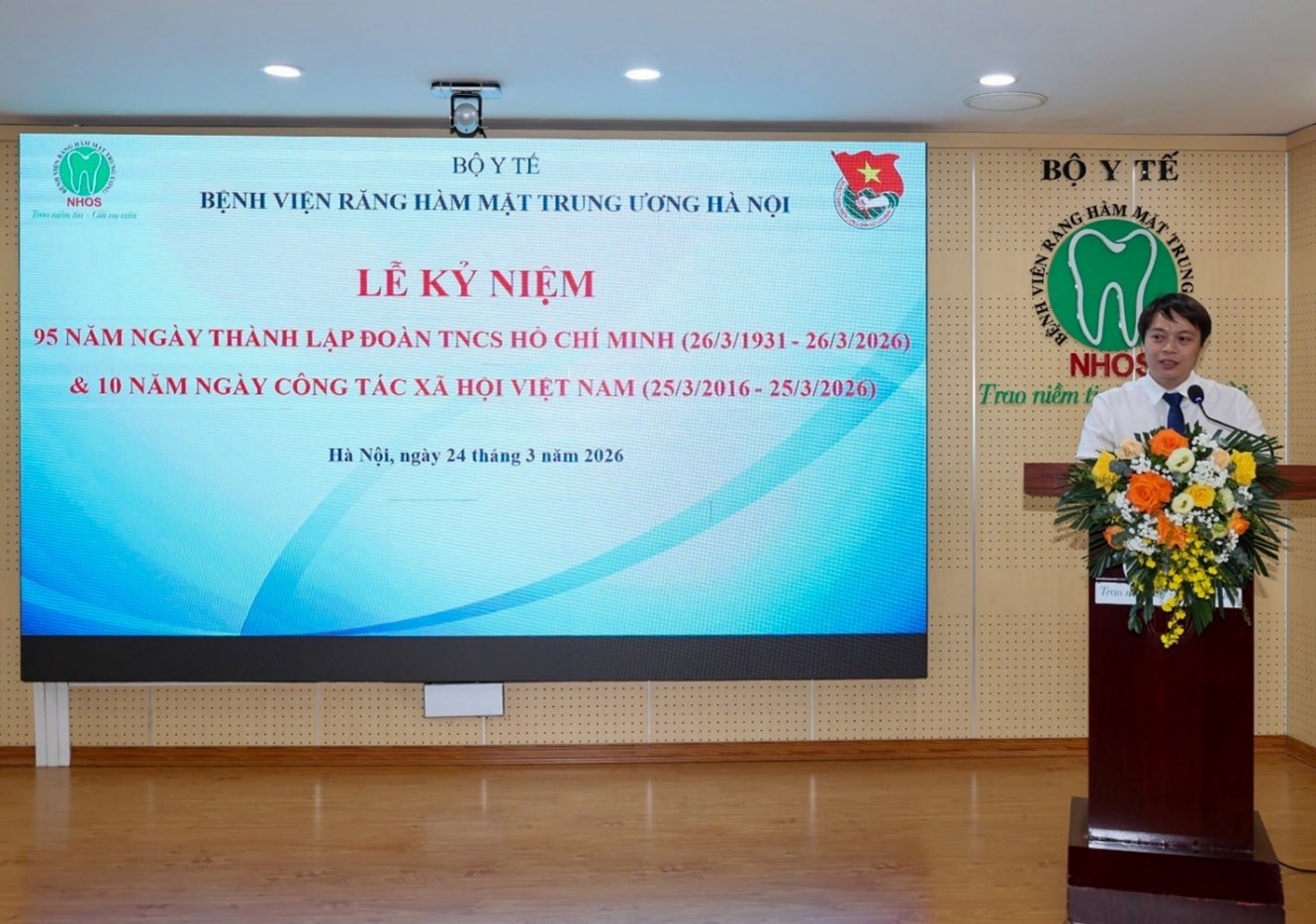 Đ/c Nguyễn Hữu Tú, Phó Chủ tịch thường trực Hội Thầy thuốc trẻ Việt Nam phát biểu