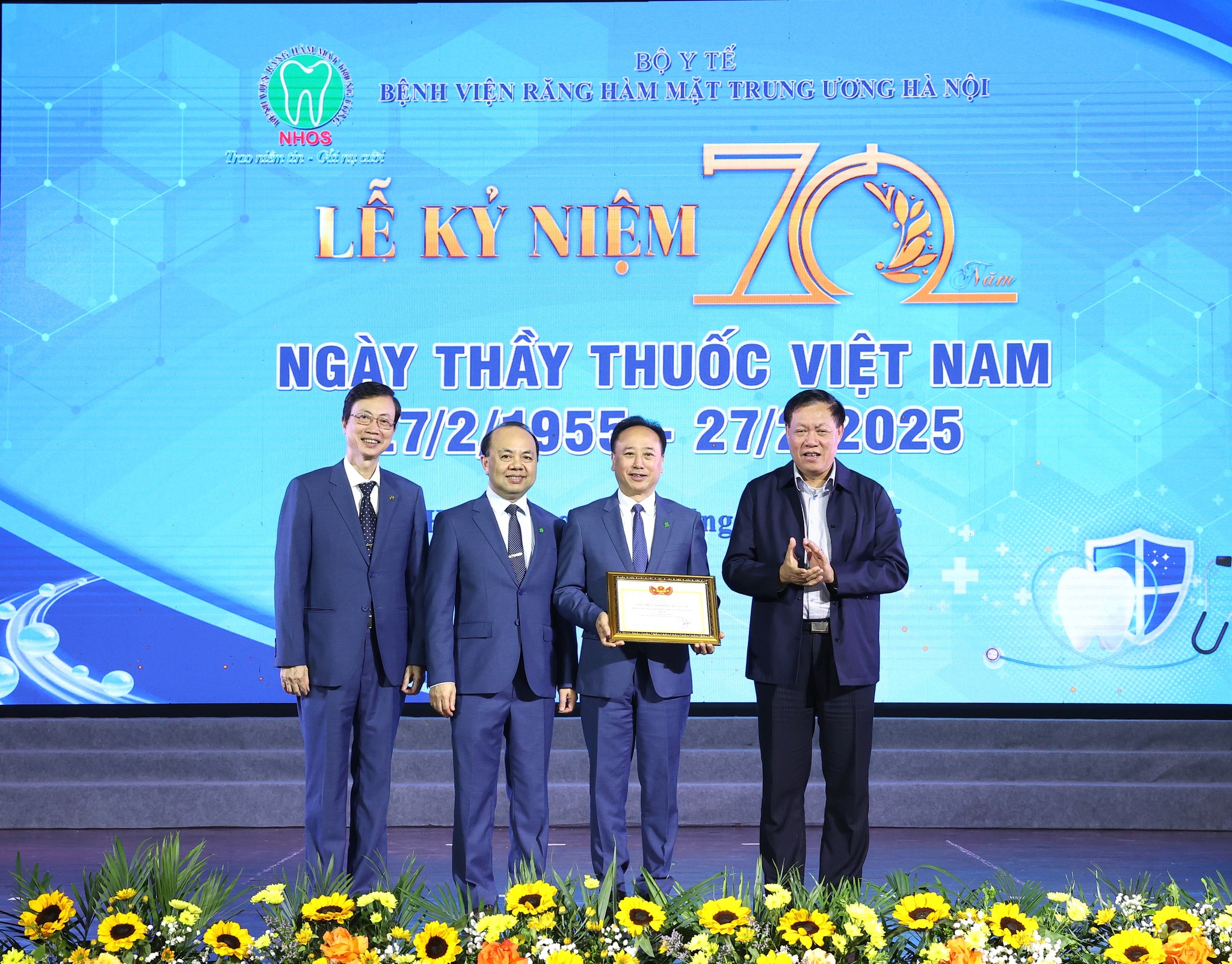 Bệnh viện Răng Hàm Mặt Trung ương Hà Nội tiếp tục phát huy tinh thần đoàn kết, sáng tạo, nỗ lực xây dựng và phát triển