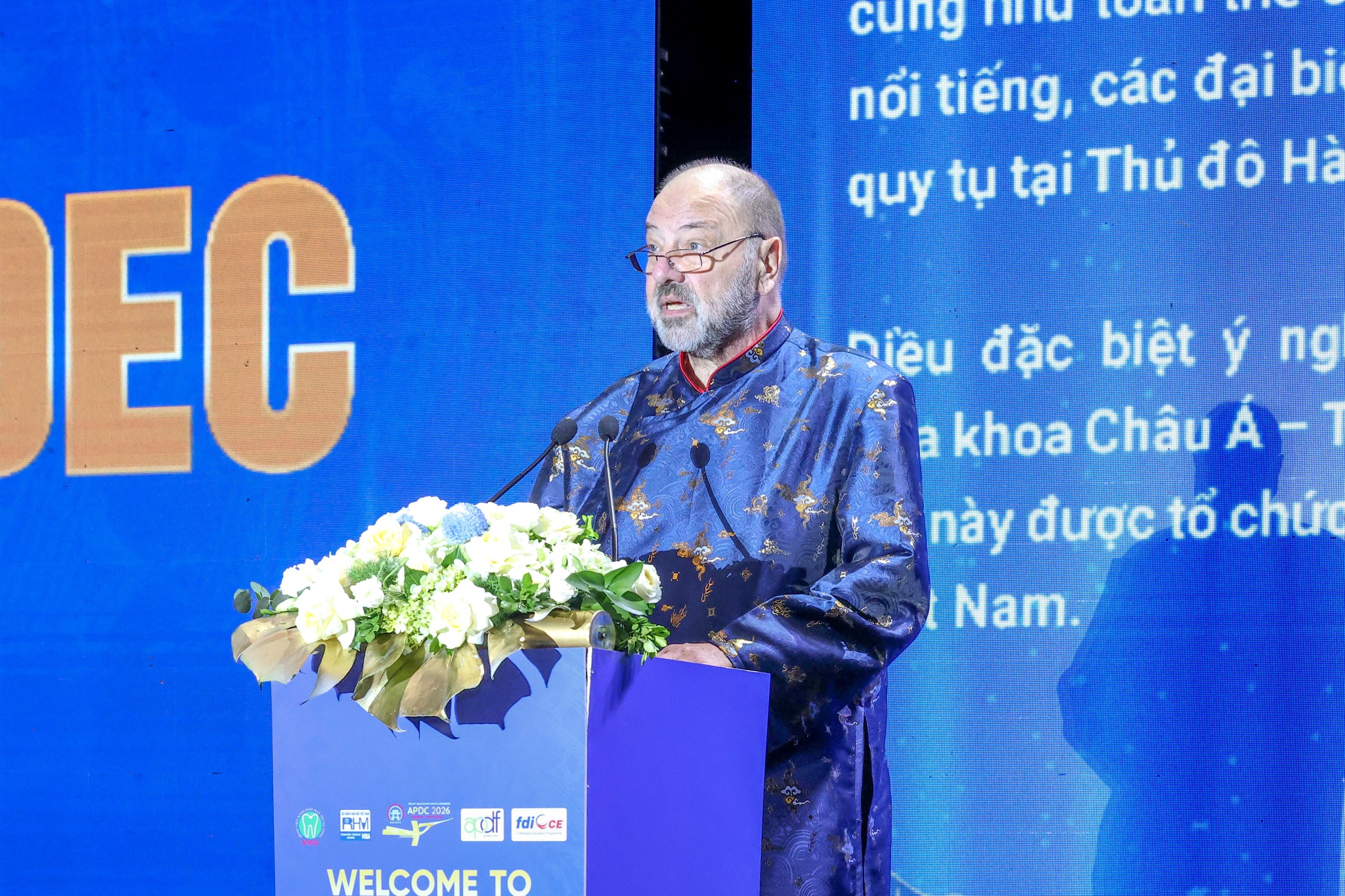 TS. Nikolai Sharkov, Chủ tịch Liên đoàn Nha khoa thế giới FDI phát biểu
