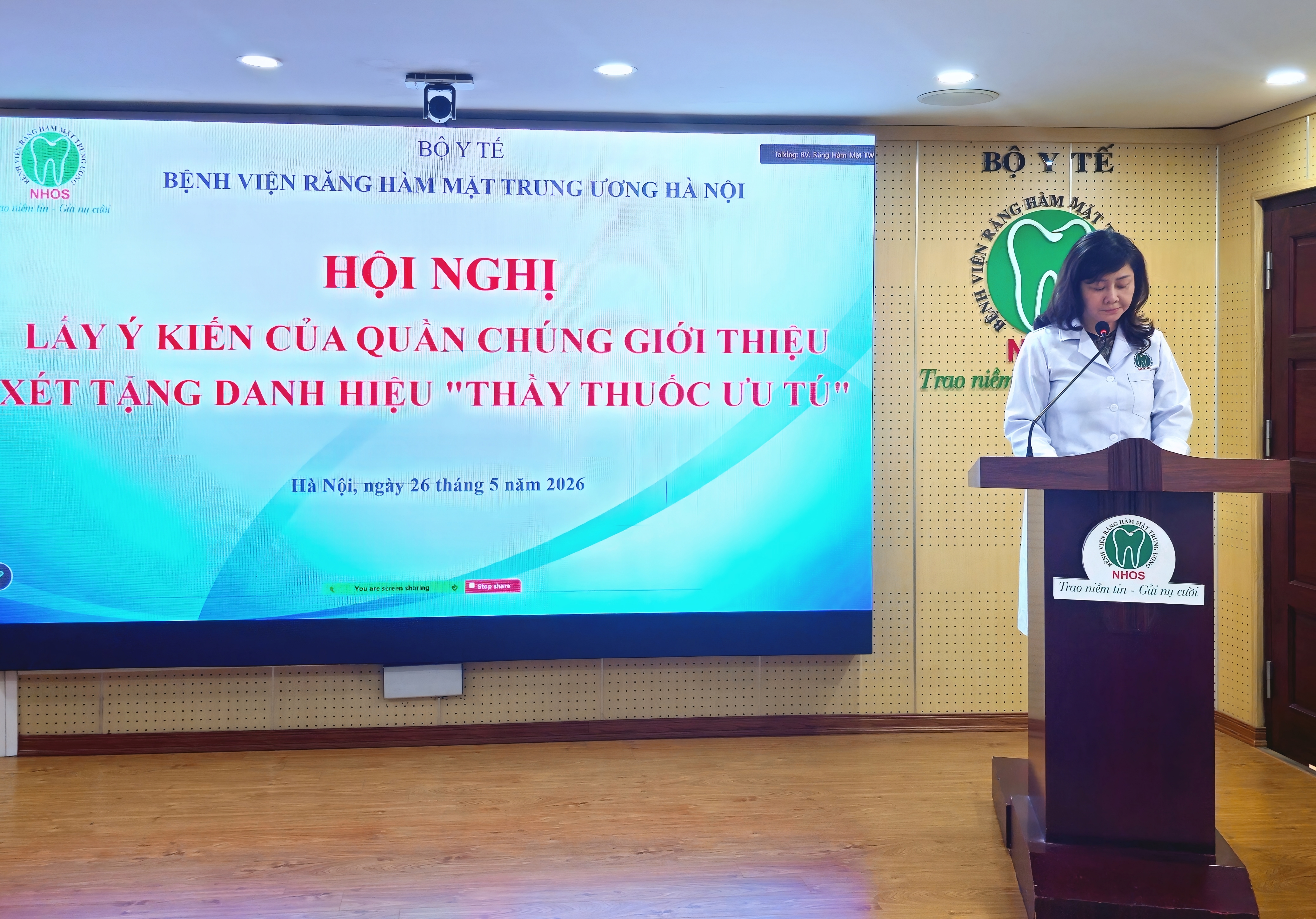 BSCKII. Nguyễn Thị Hạnh, trưởng phòng Chỉ đạo tuyến, trưởng ban kiểm phiếu phát biểu